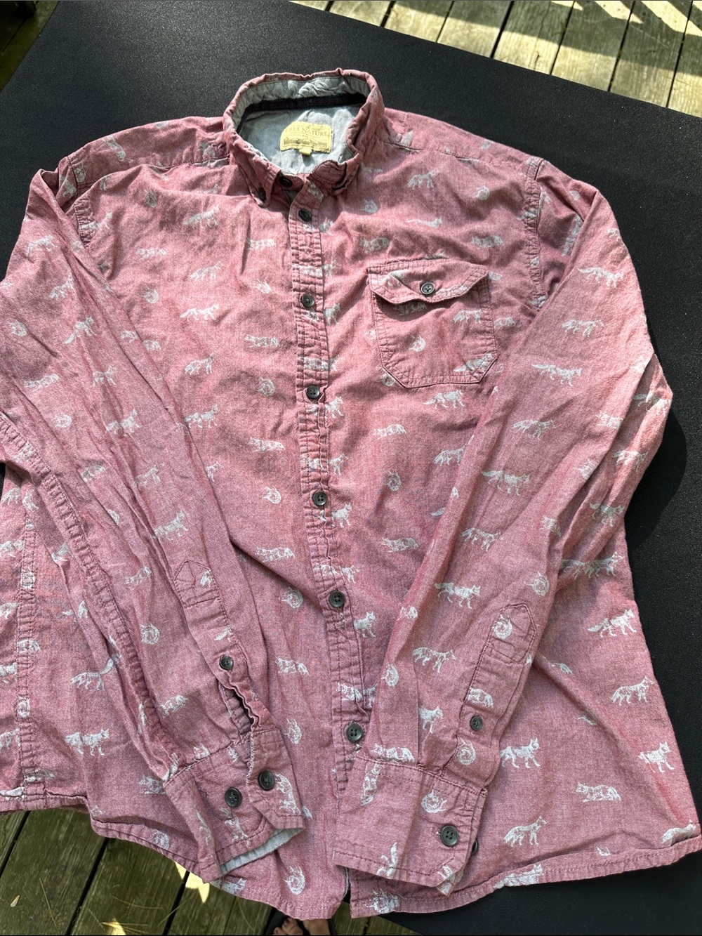 Casual Long-Sleeve Button-Down Shirt in Dusty Rose with Animal Print